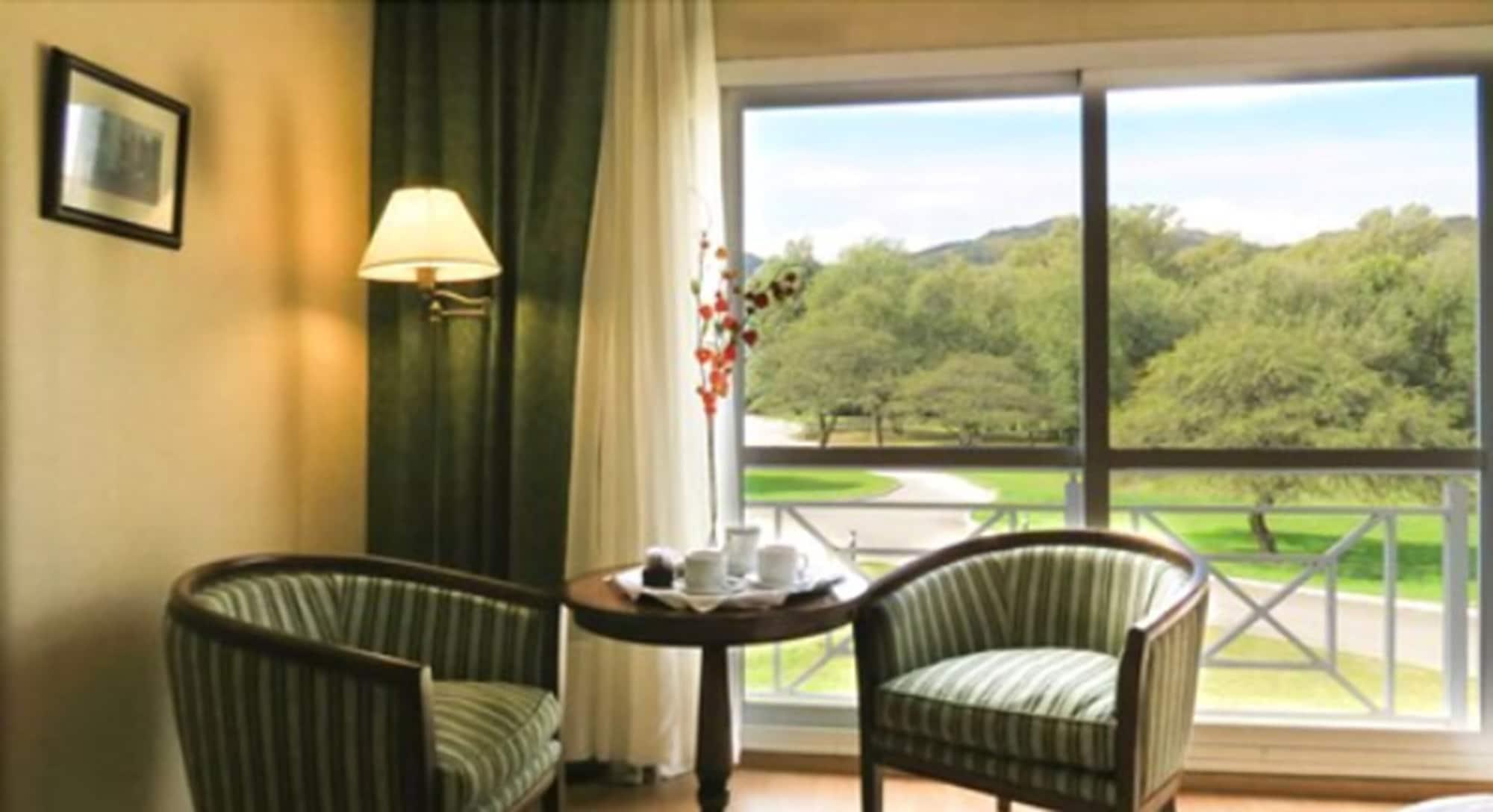 Howard Johnson Hotel & Spa Villa General Belgrano Exterior foto