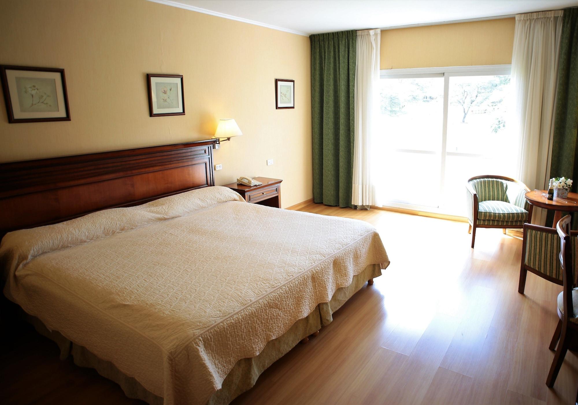 Howard Johnson Hotel & Spa Villa General Belgrano Exterior foto